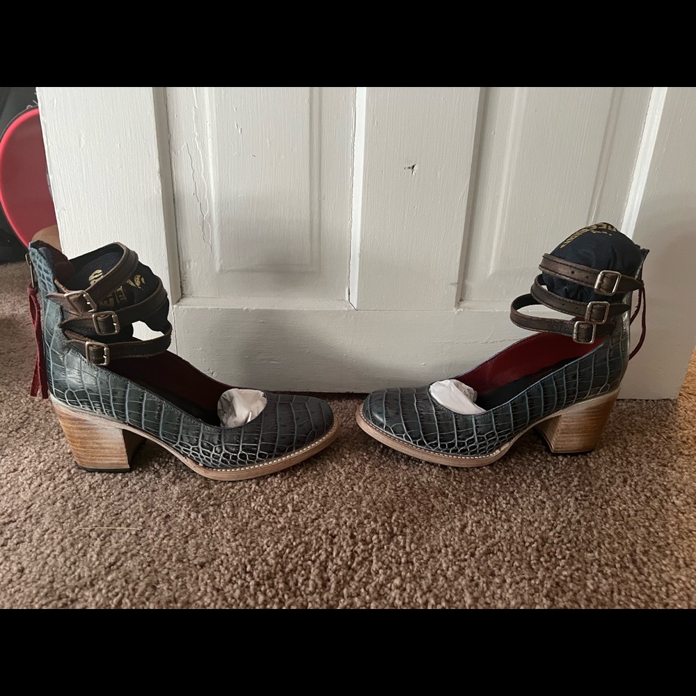Sold! Freebird Randi